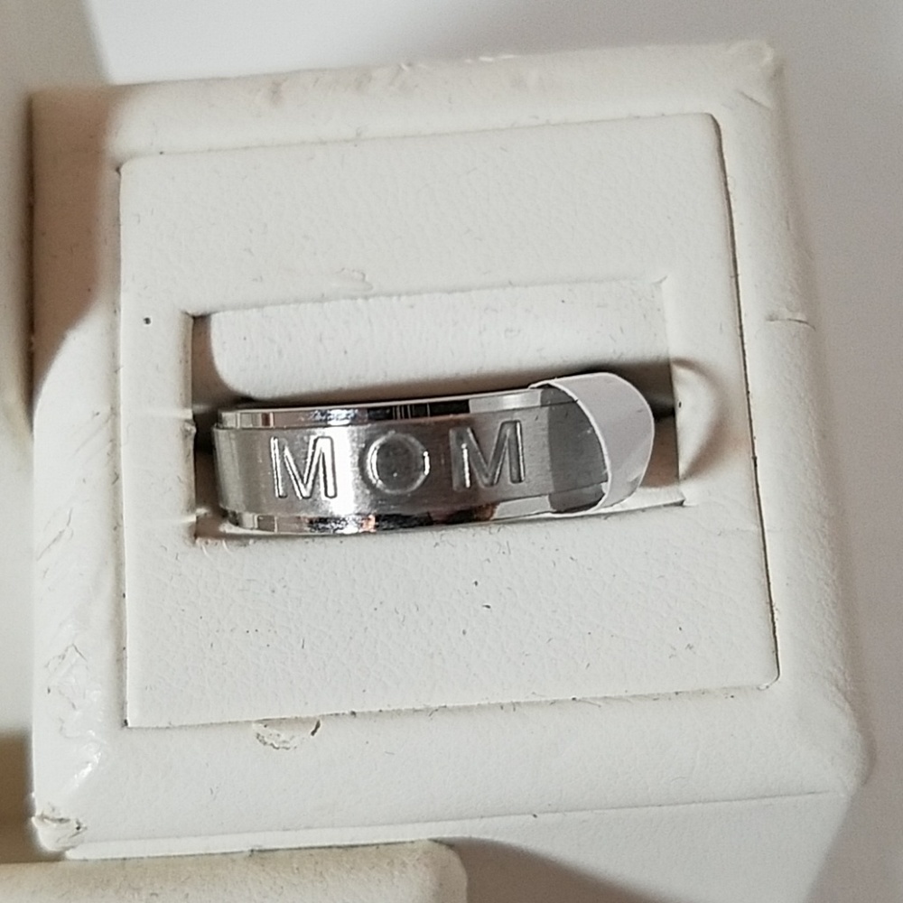 Mom Silver Tone Band 
